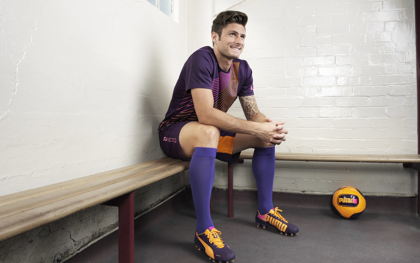 街道狂飙与球场绝杀,双线战场上的强行终结