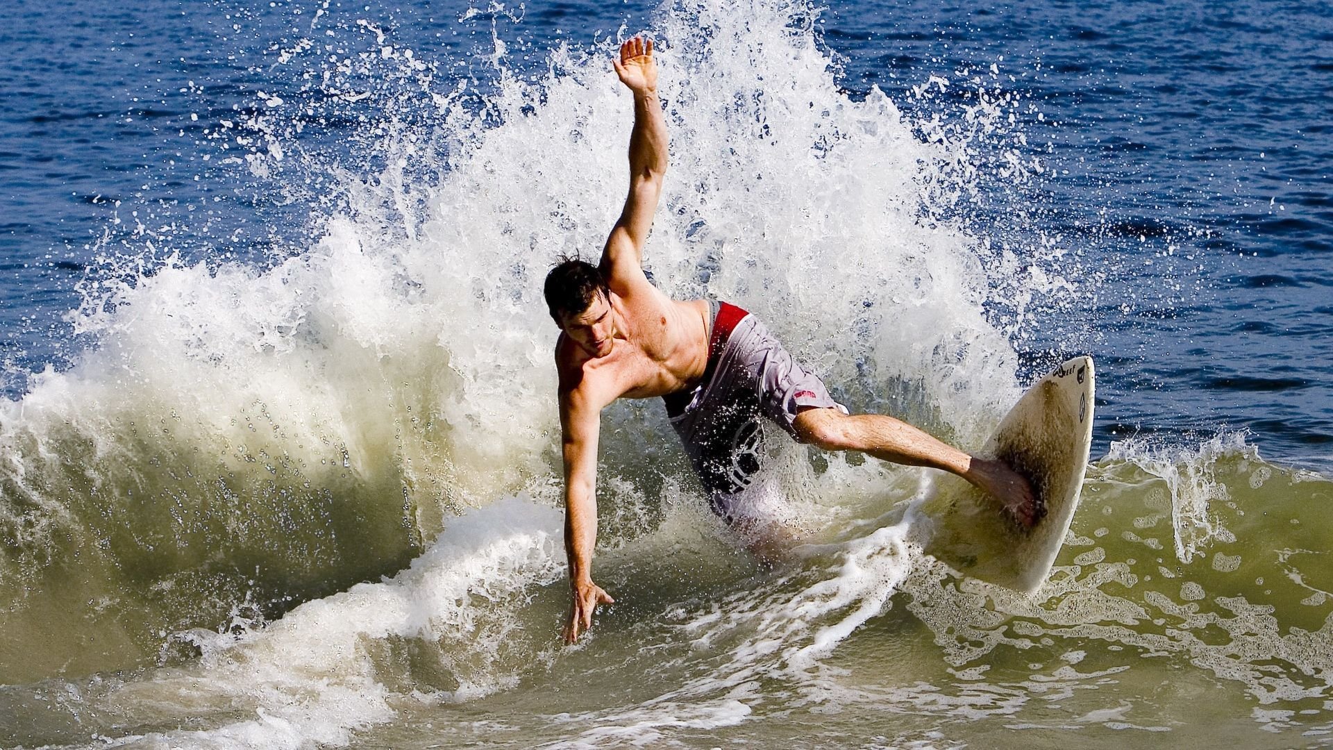 当罗马军团遭遇现代鏖战，范戴克点燃的不仅是赛场